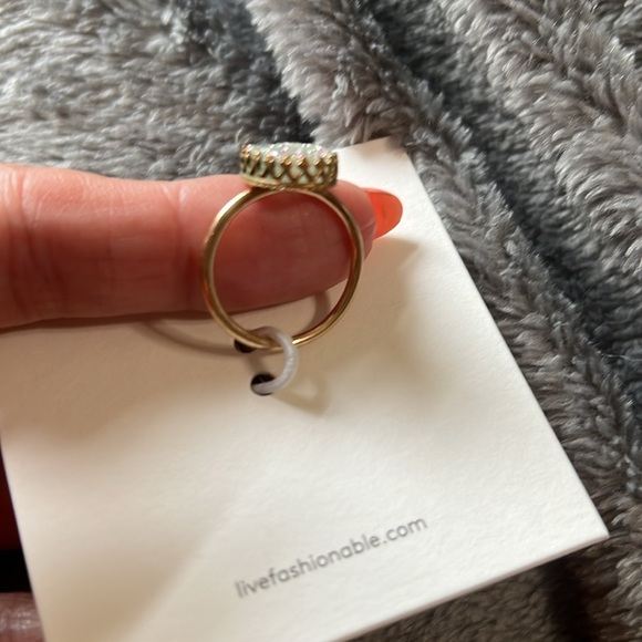 Able gold and white druzy stone ring - size 8 - Picture 3 of 4